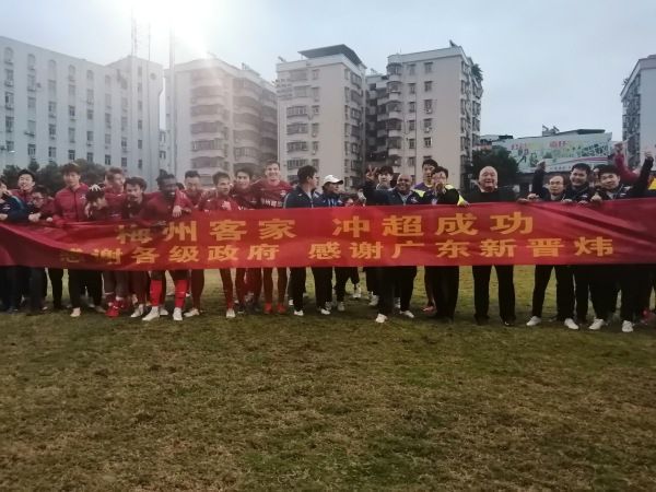 晴儿，酒楼咱盘下来了，这接下来，就是张罗开张的事了。